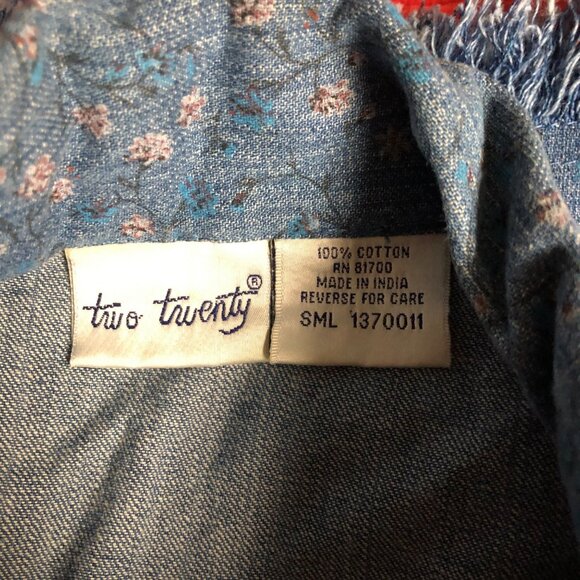 Two Twenty Cropped Denim Shirt Womens Size Small Floral Fringed Embroidered Vest - Picture 5 of 6